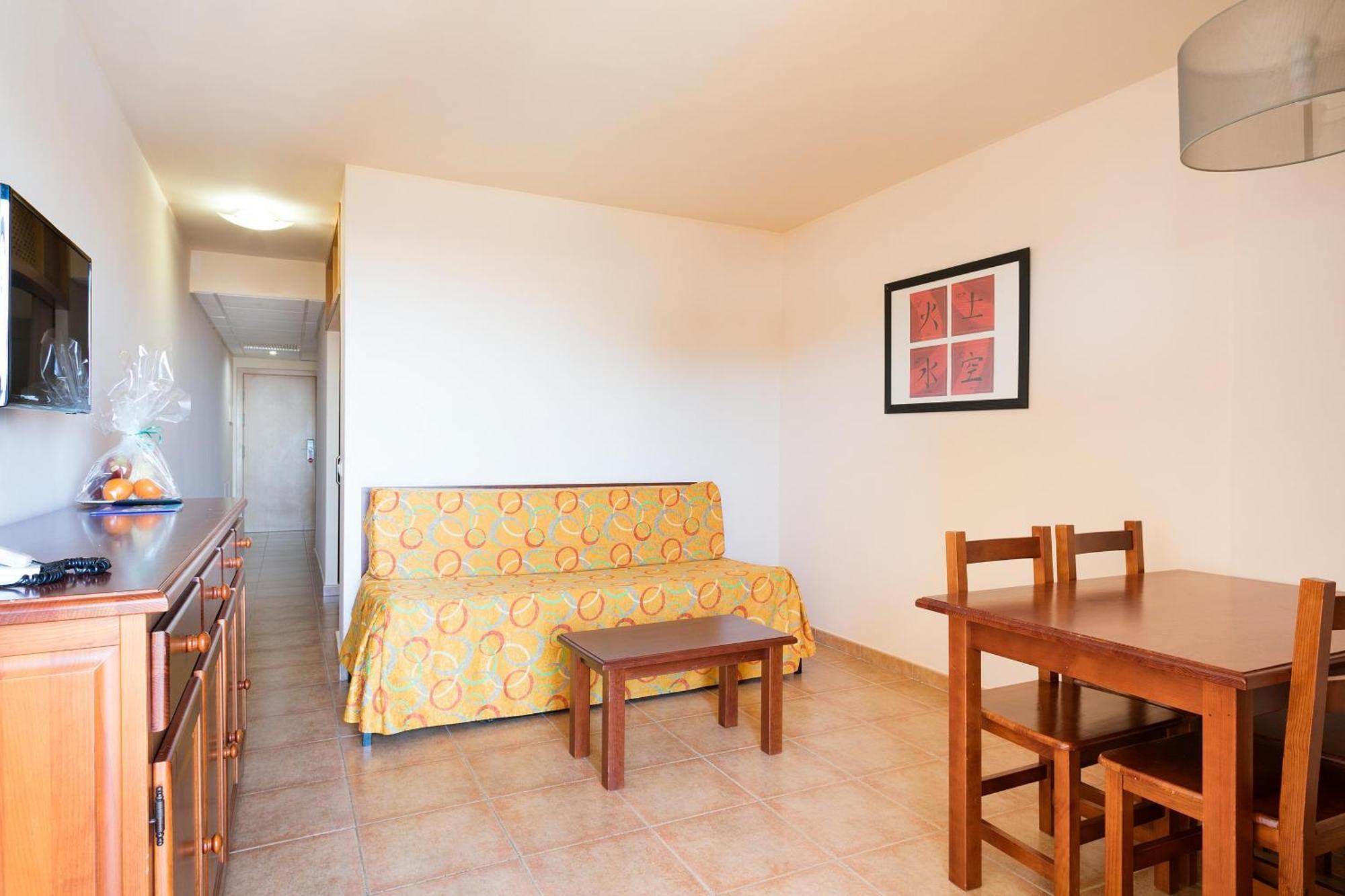 Apartamentos Best Alcazar ลาเอร์ราดูรา ภายนอก รูปภาพ