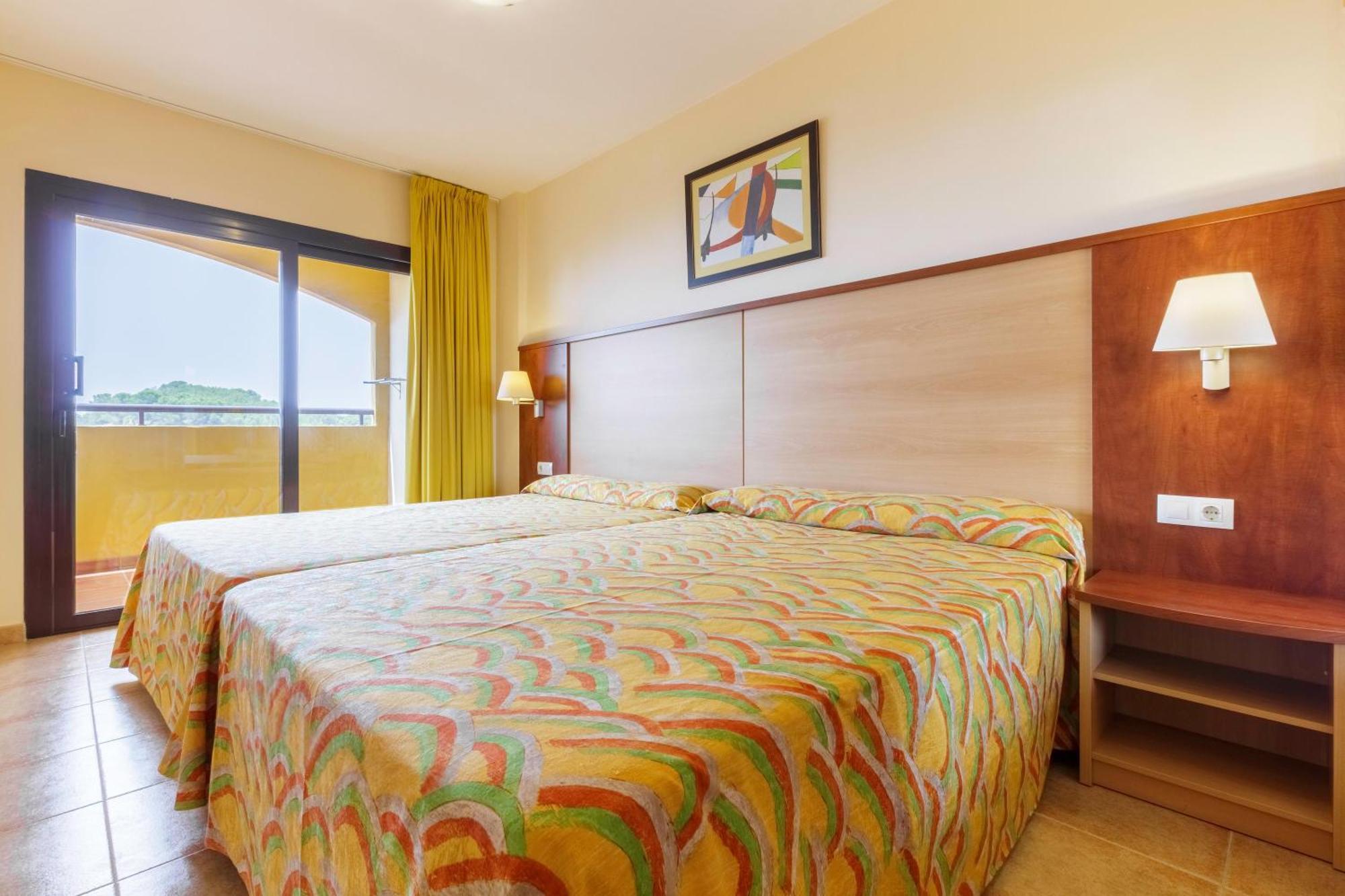 Apartamentos Best Alcazar ลาเอร์ราดูรา ภายนอก รูปภาพ