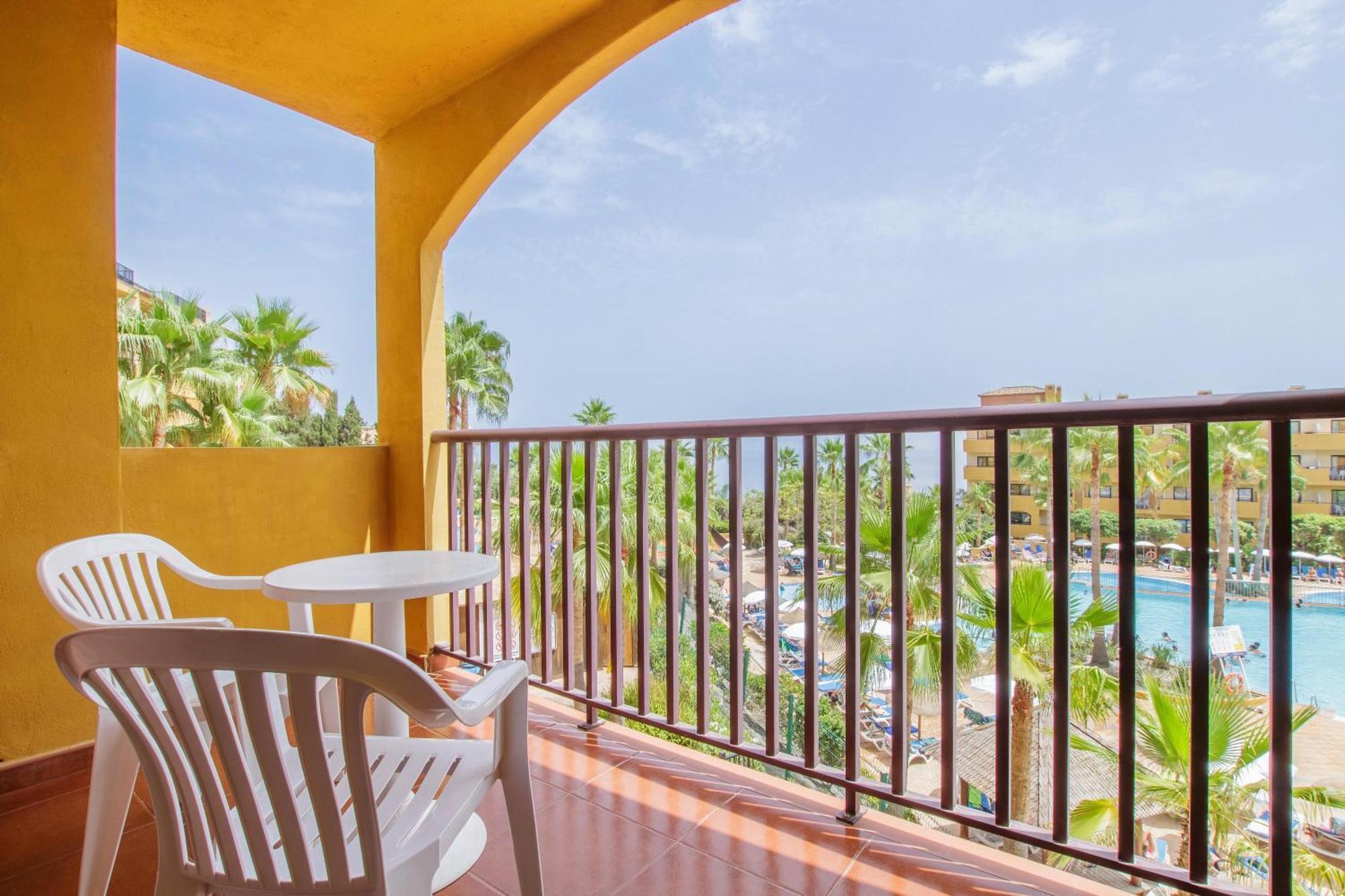 Apartamentos Best Alcazar ลาเอร์ราดูรา ภายนอก รูปภาพ