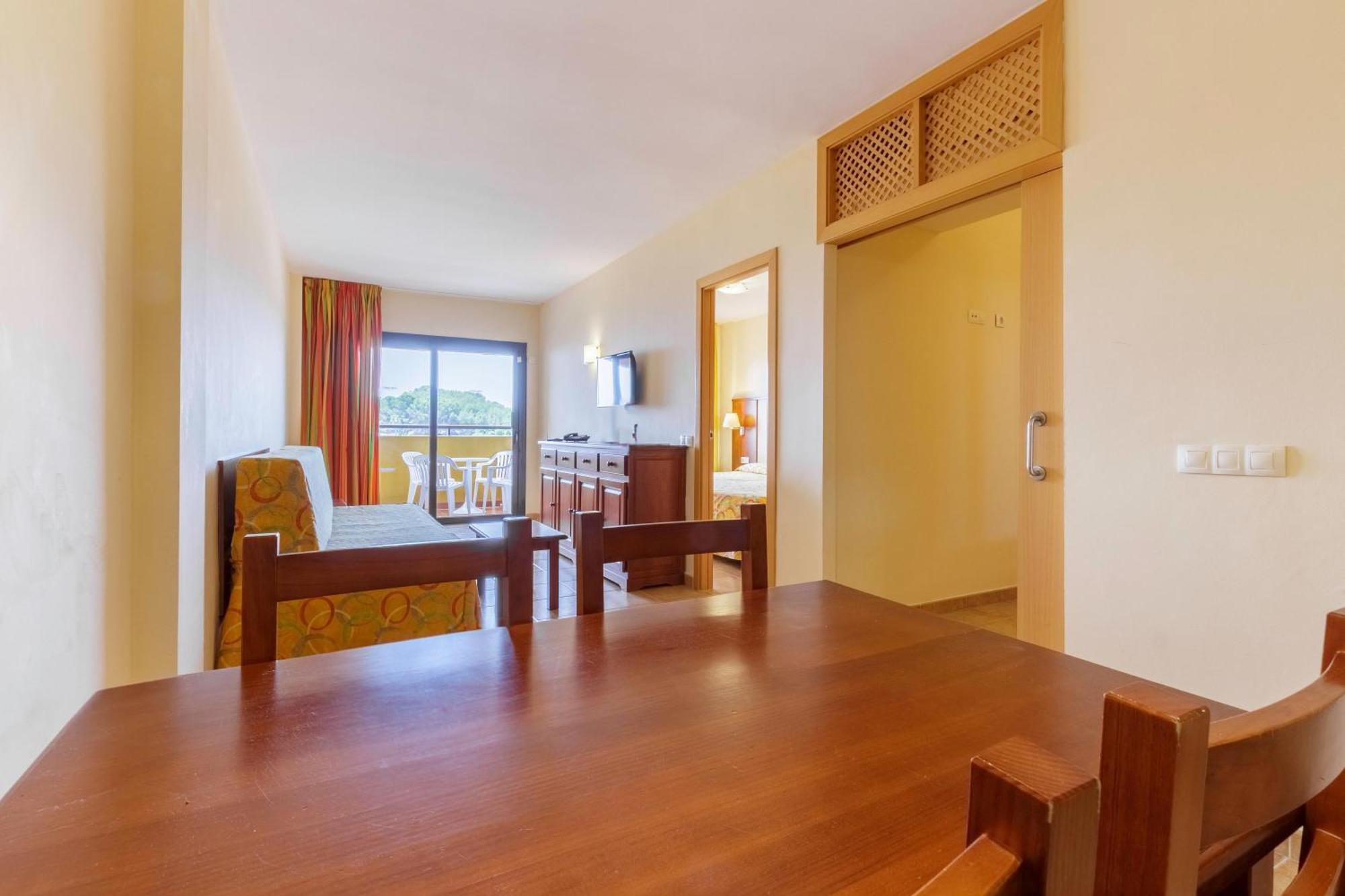 Apartamentos Best Alcazar ลาเอร์ราดูรา ภายนอก รูปภาพ
