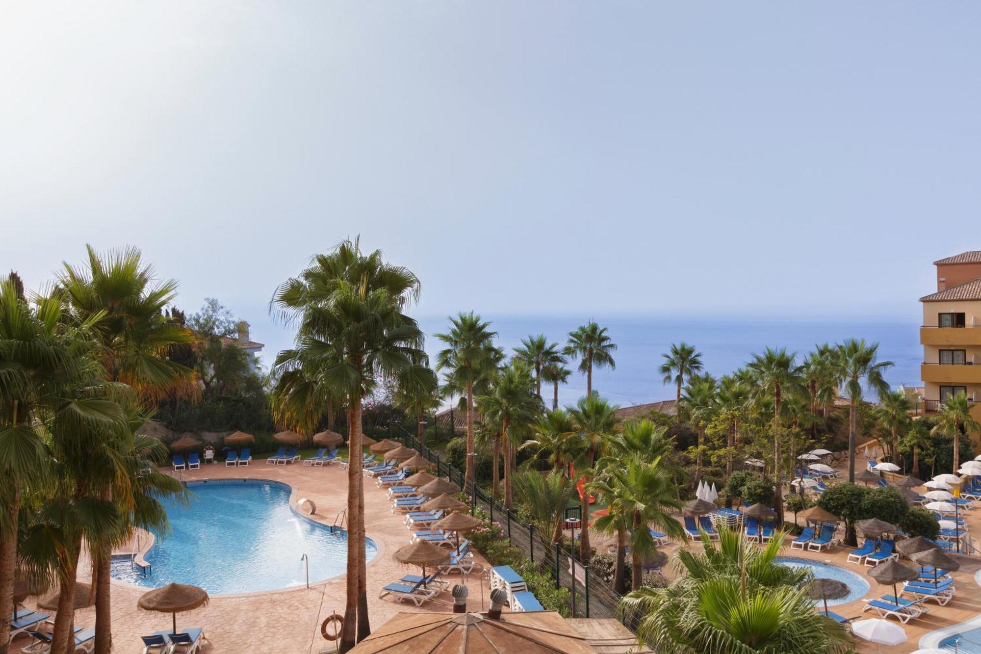 Apartamentos Best Alcazar ลาเอร์ราดูรา ภายนอก รูปภาพ