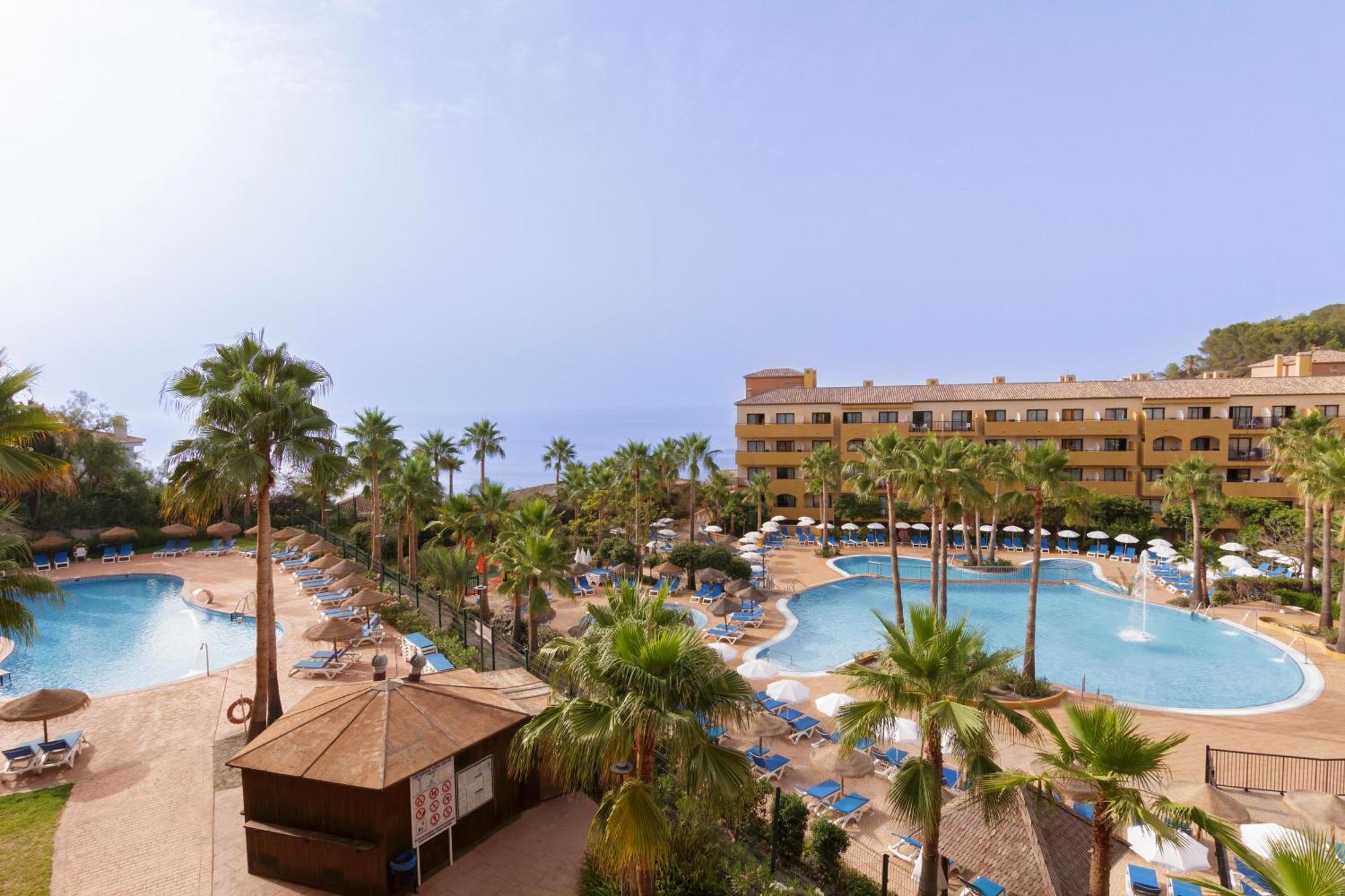 Apartamentos Best Alcazar ลาเอร์ราดูรา ภายนอก รูปภาพ