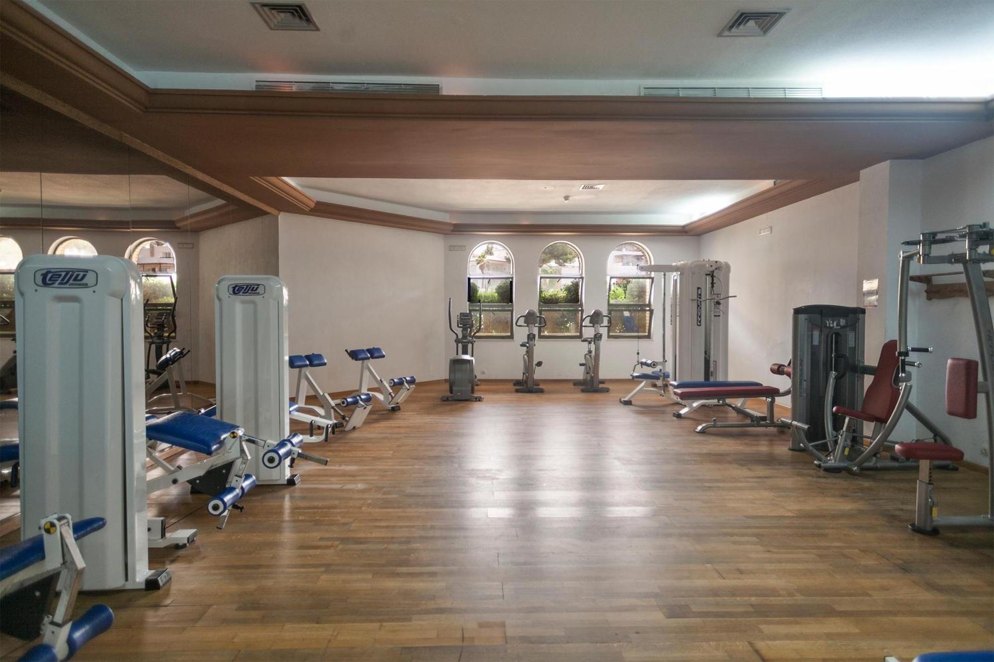 Apartamentos Best Alcazar ลาเอร์ราดูรา ภายนอก รูปภาพ