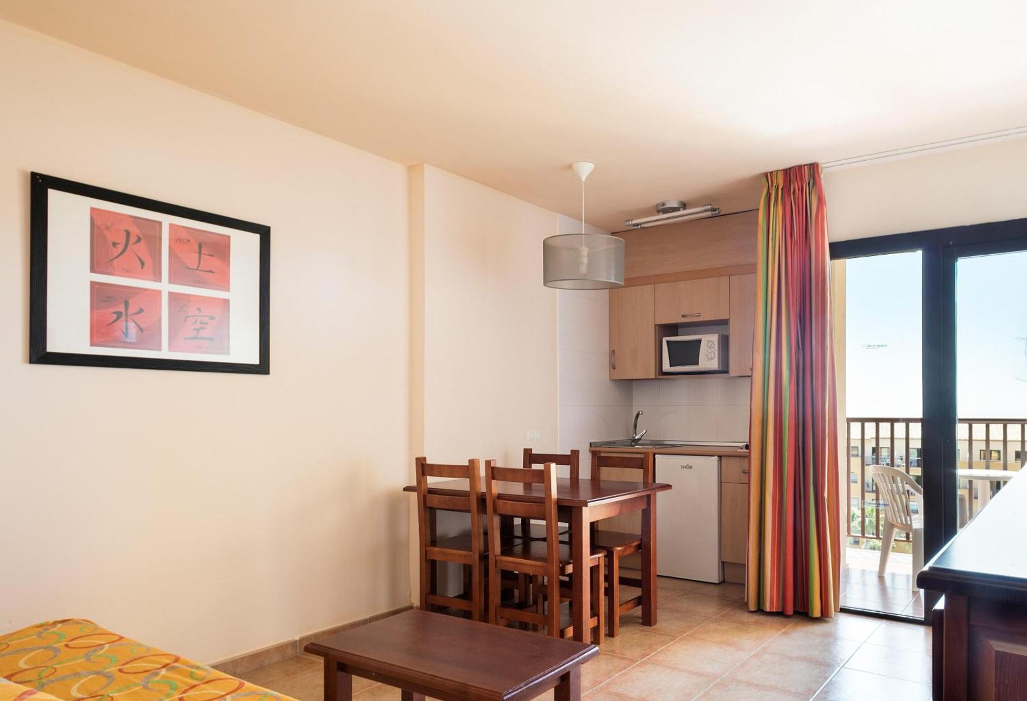 Apartamentos Best Alcazar ลาเอร์ราดูรา ภายนอก รูปภาพ