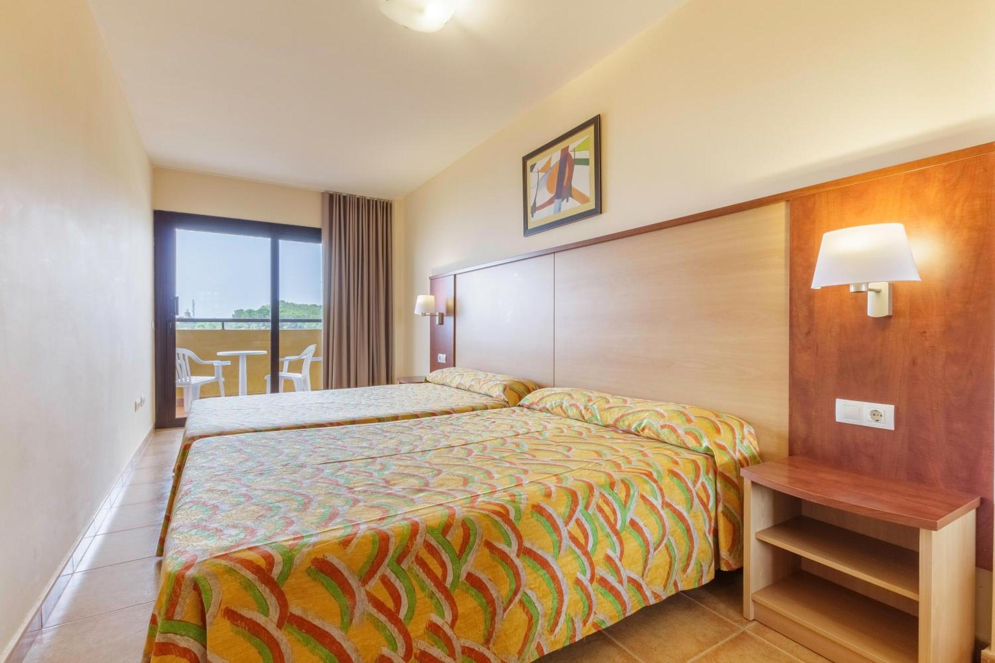 Apartamentos Best Alcazar ลาเอร์ราดูรา ภายนอก รูปภาพ
